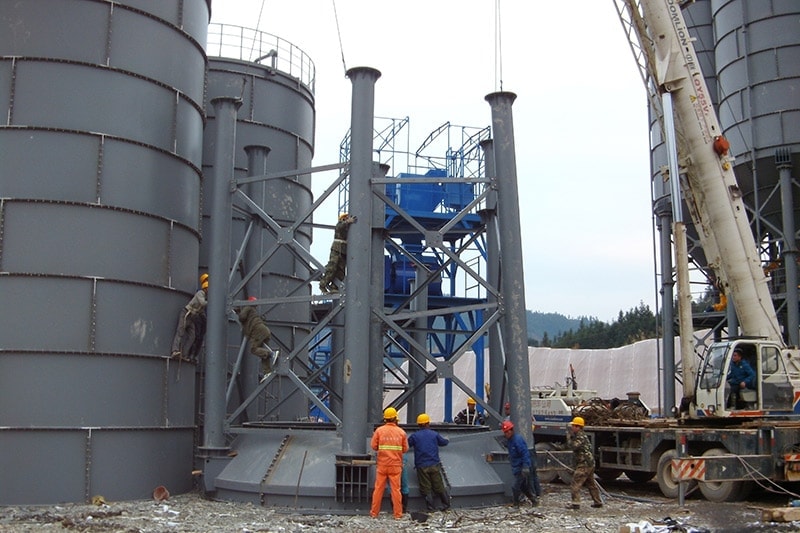 Se estaba montando silo de cemento de 600 toneladas