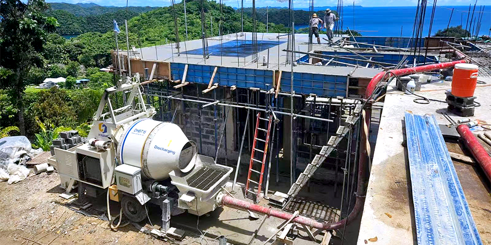 Hormigonera con bomba