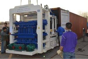 Máquina automática para fabricar bloques QT4-15 en Perú