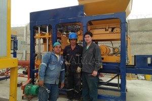 Máquina automática para fabricar bloques QT6-15 en Perú
