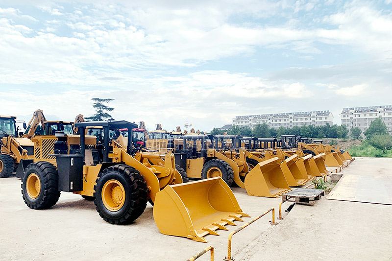What Preparations Should Be Made Before Loader Operation?